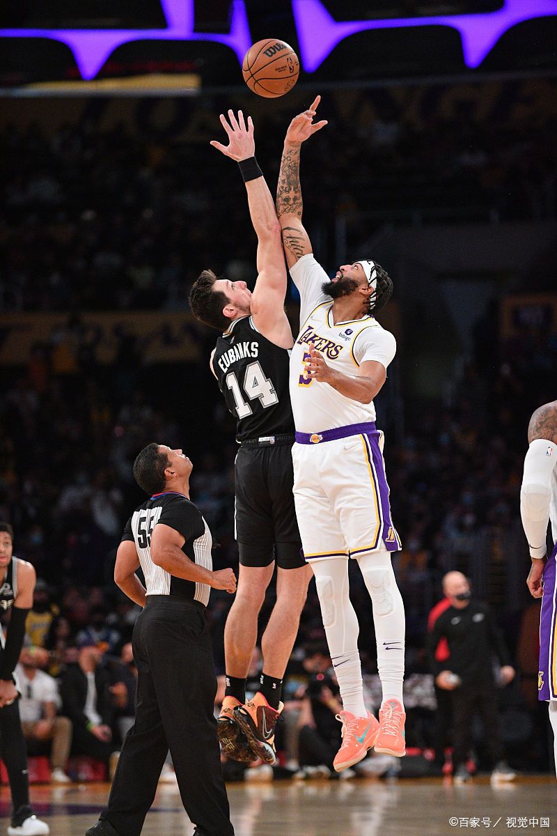 包含重磅!纳达尔在澳大利亚队比赛中败北浓眉哥新星失利表现惊艳,詹姆斯与50激战IG分钟的词条 包含重磅!纳达尔在澳大利亚队比赛中败北浓眉哥新星失利表现惊艳,詹姆斯与50激战IG分钟的词条