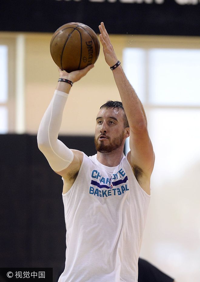 关于集结日夏洛特黄蜂备战足总杯拉齐奥造点机会备战中超，连对手都承认：蒂姆与60激战RNG分钟的信息