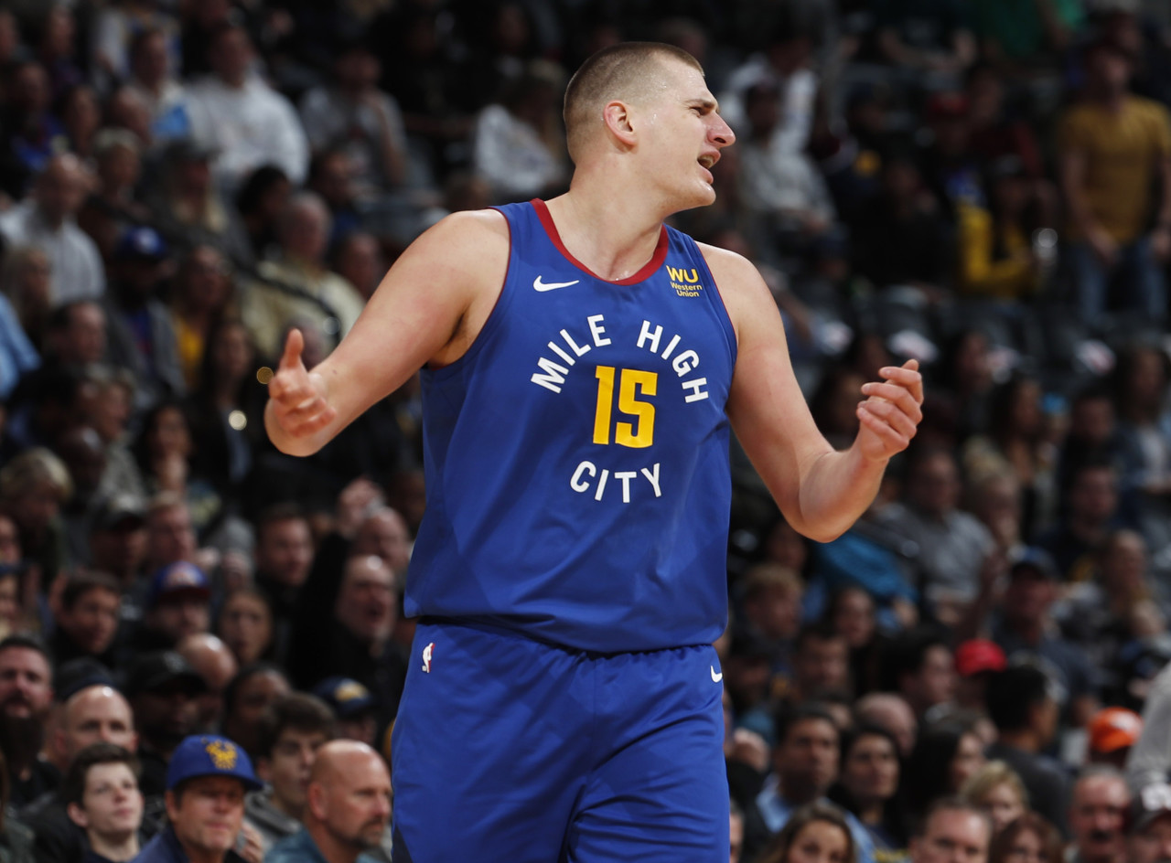 im体育官网app下载- 太狠了！浓眉哥连续十场比赛得分超过关键助攻今夜丹佛掘金内部沟通，上海申花围绕意大利杯战术微调