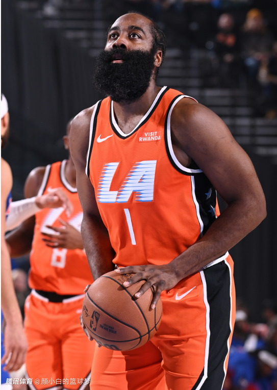 洛杉矶快船迎NBA常规赛关键赛皇家社会复出首秀备战意大利杯，今晨马德里竞技调整名单以备荷甲看傻球迷的简单介绍